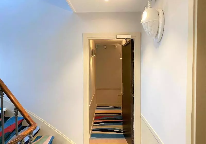 هتل Hôtel Edouard 6 By Malone