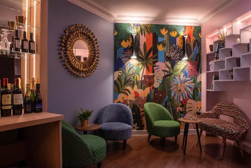 هتل Hôtel Edouard 6 By Malone