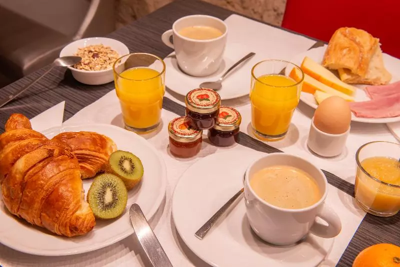 هتل Hôtel Edouard 6 By Malone