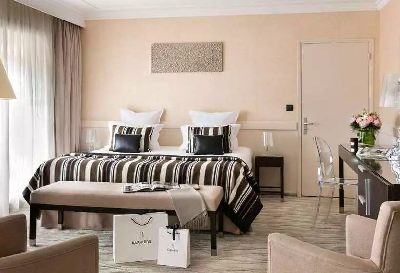 בית מלון כפרי Hôtel Barrière Le Gray D Albion