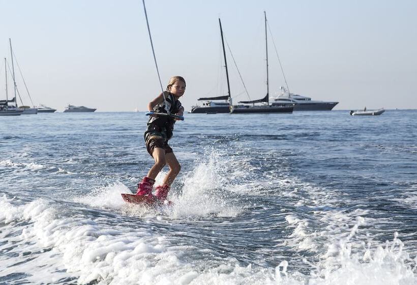 فندق Hôtel Barrière Le Gray D Albion