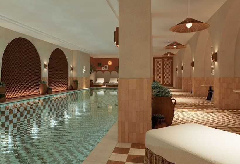 هتل Grand Coeur Latin