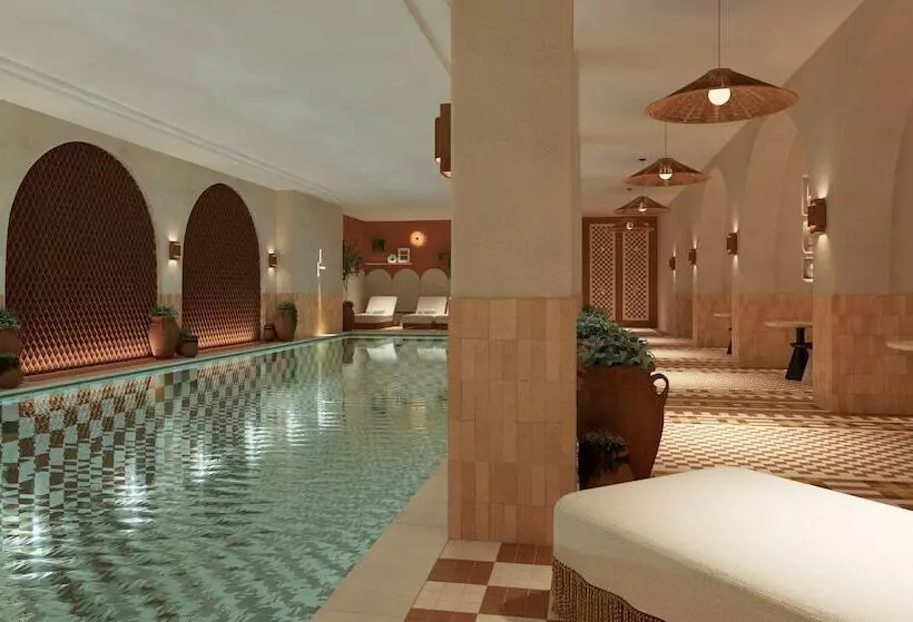 ホテル Grand Coeur Latin