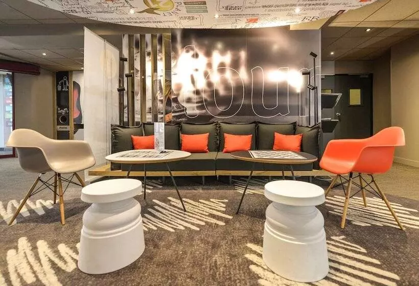 هتل Ibis Château De Fontainebleau