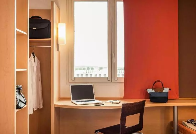 ホテル Ibis Mulhouse Centre Filature