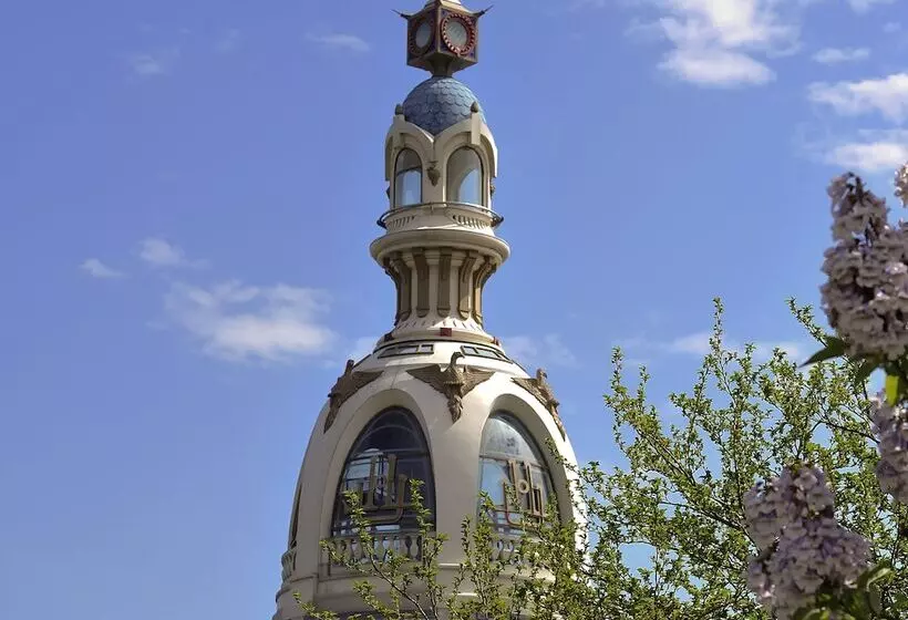 هتل Ibis Nantes Centre Gare Sud