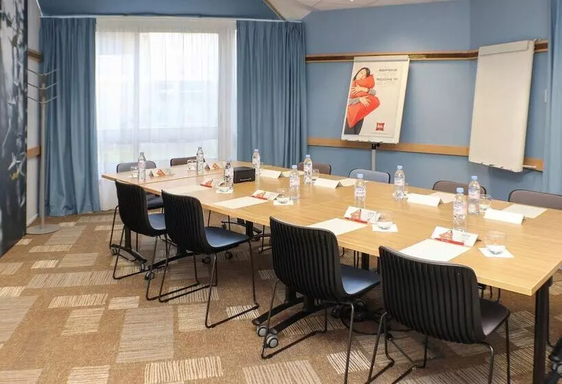 هتل Ibis Nantes Centre Gare Sud