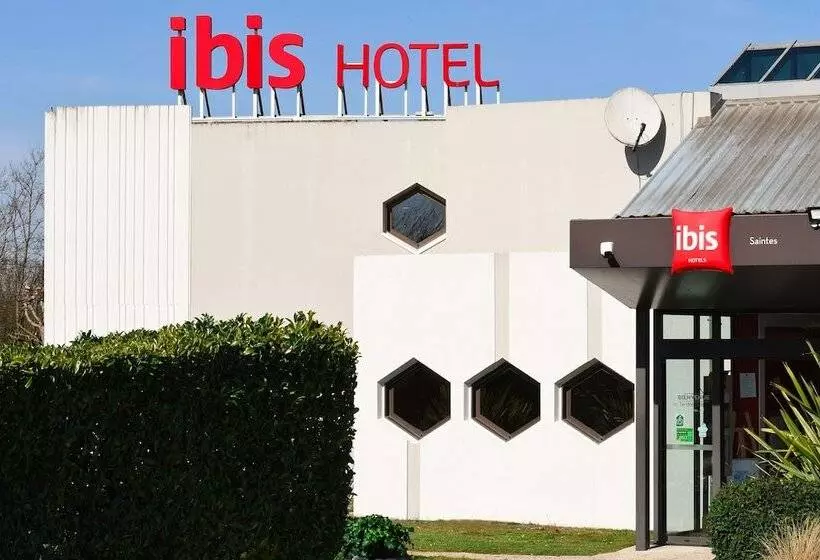 Отель Ibis Saintes