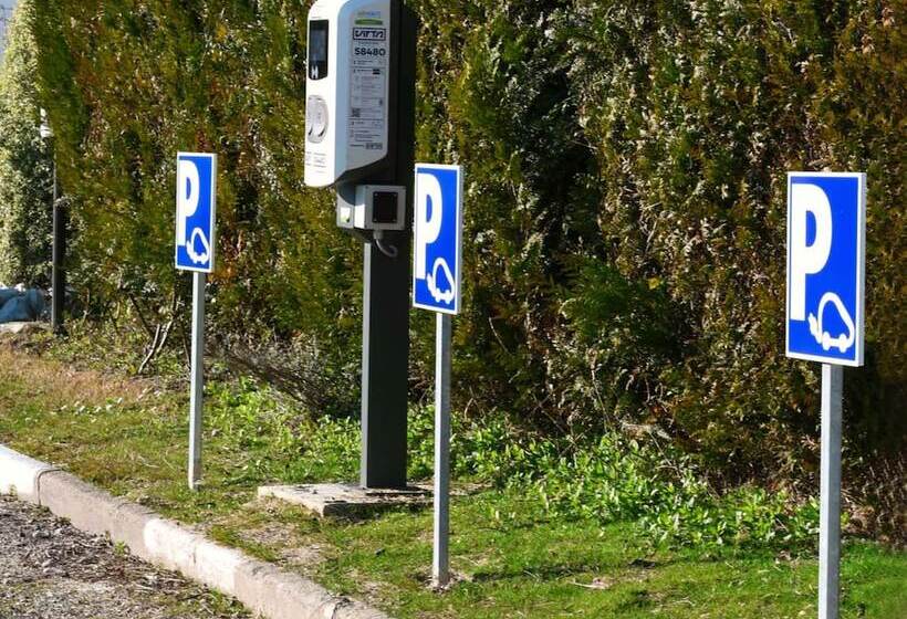 فندق Ibis Saintes