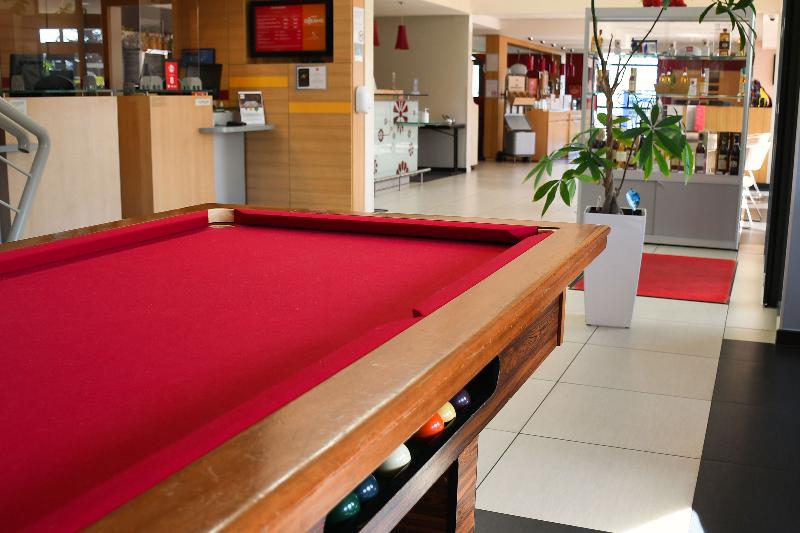 فندق Ibis Saintes