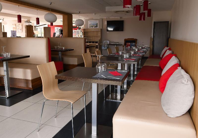 فندق Ibis Saintes