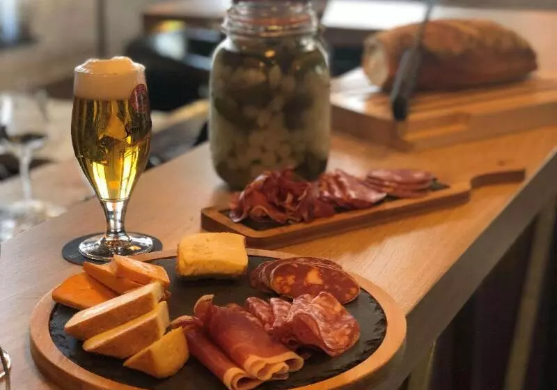 فندق Ibis Saintomer Centre