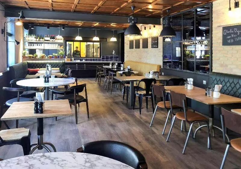 فندق Ibis Saintomer Centre