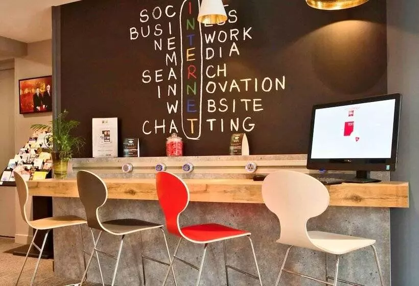 Hotel Ibis Saintquentin Basilique