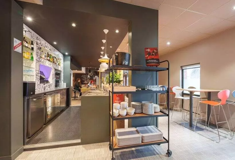 Hotel Ibis Saintquentin Basilique