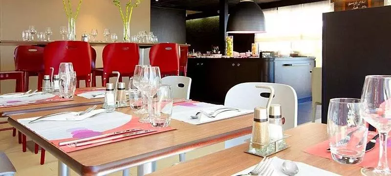 Hotel Kyriad Direct Marseille Ouest  Martigues