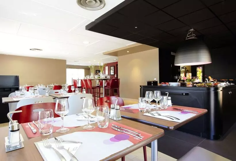 Hotel Kyriad Direct Marseille Ouest  Martigues