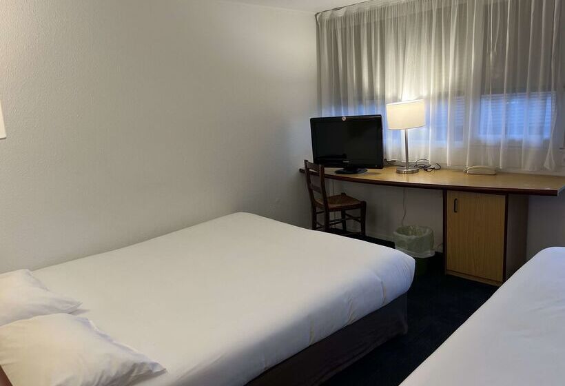 Отель Kyriad Direct Marseille Ouest Martigues