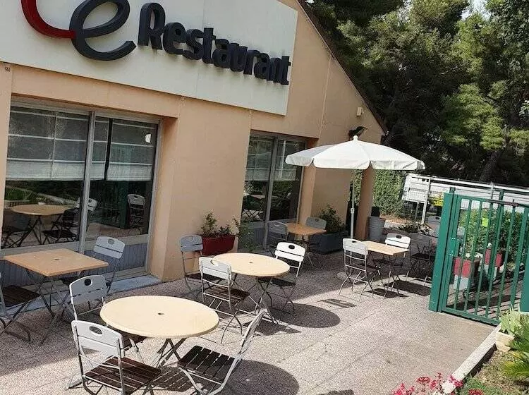 Hotel Kyriad Direct Marseille Ouest  Martigues