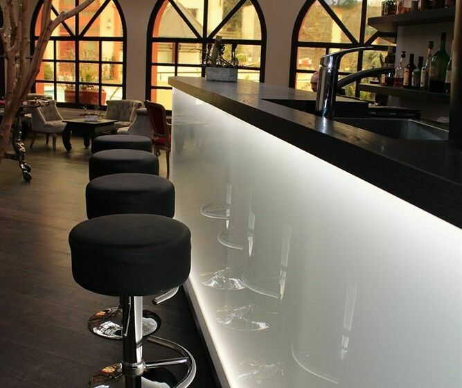 فندق La Poularde