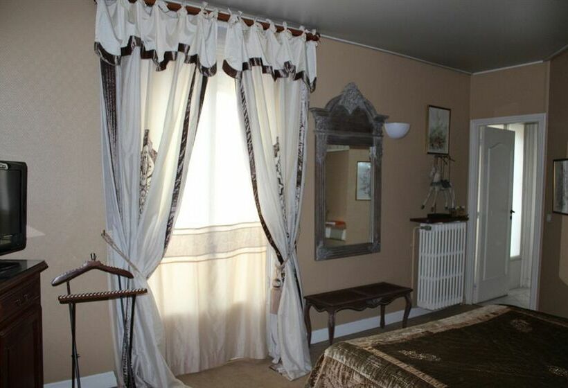 فندق La Poularde