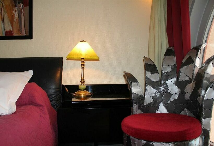 فندق La Poularde