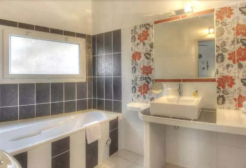 فندق Logis Le Printemps Hôtel Restaurant Montélimar