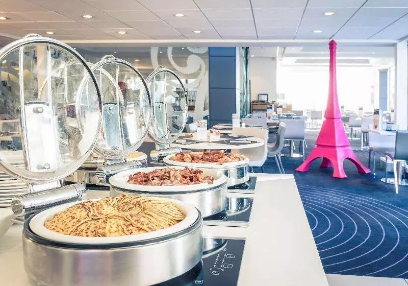 ホテル Mercure Paris Centre Tour Eiffel