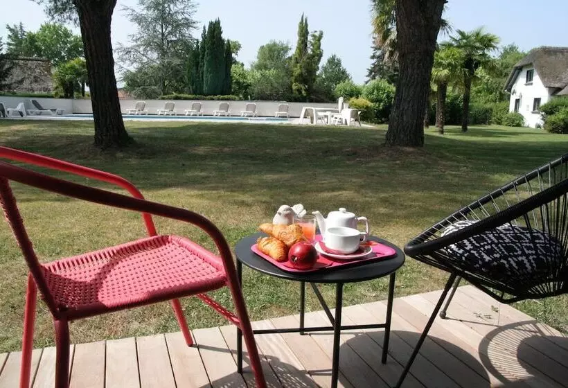 モーテル La Chaumière Du Bois