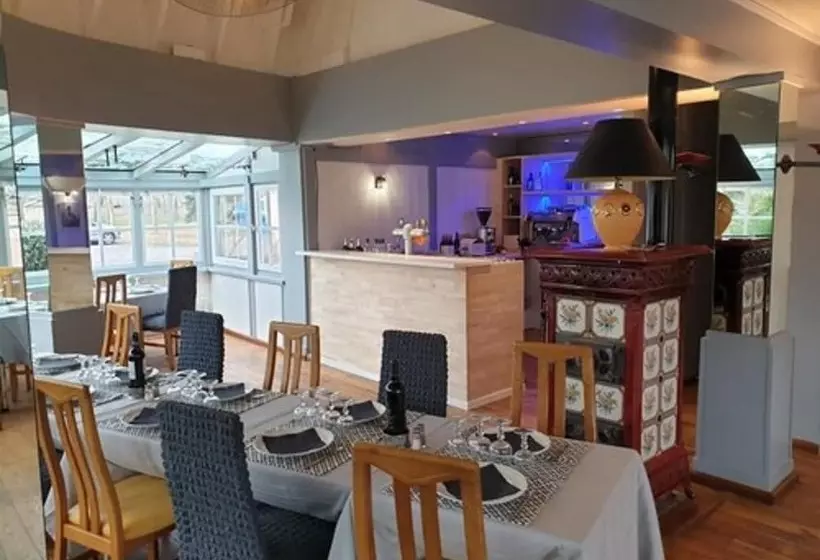 モーテル La Chaumière Du Bois