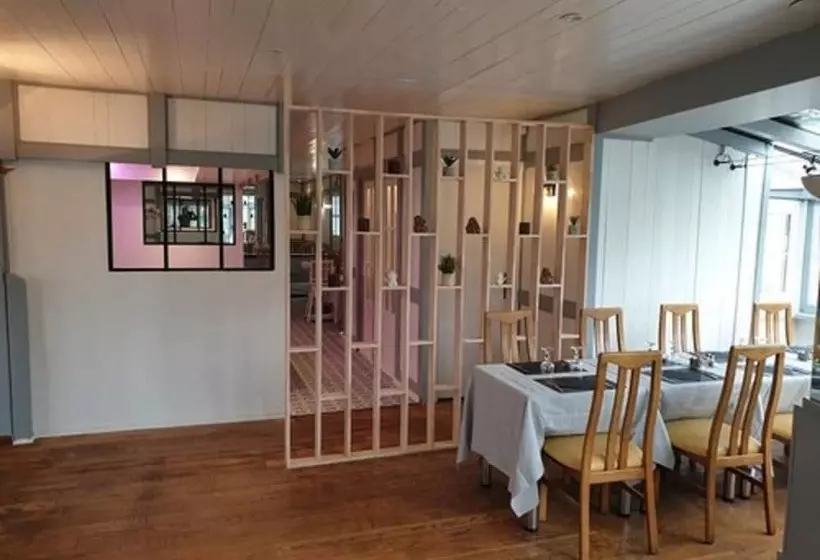 モーテル La Chaumière Du Bois