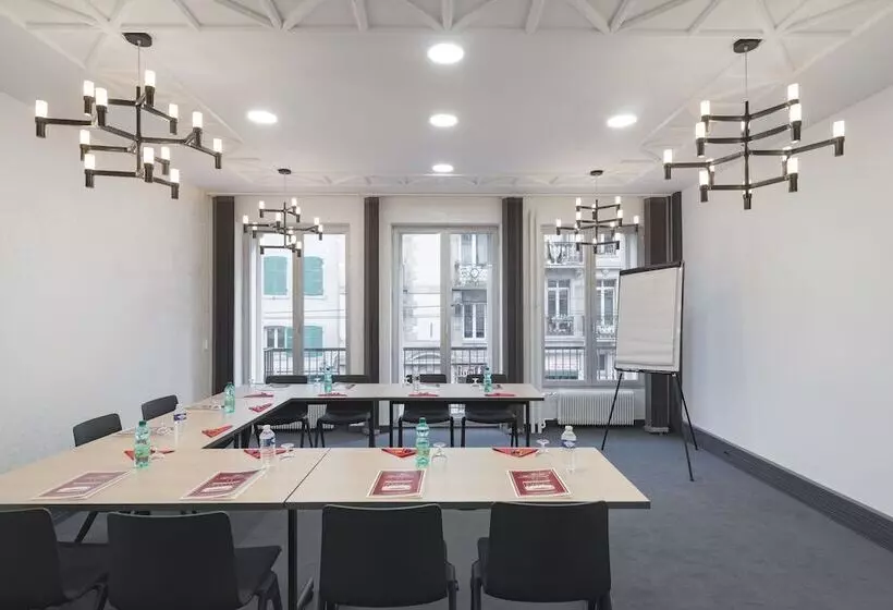 בית מלון כפרי Clapclap Hôtel, Food & Bar