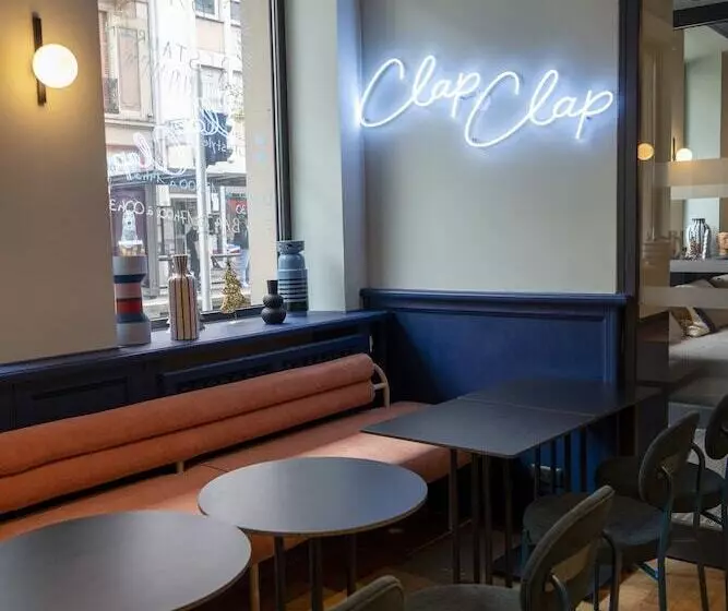 בית מלון כפרי Clapclap Hôtel, Food & Bar