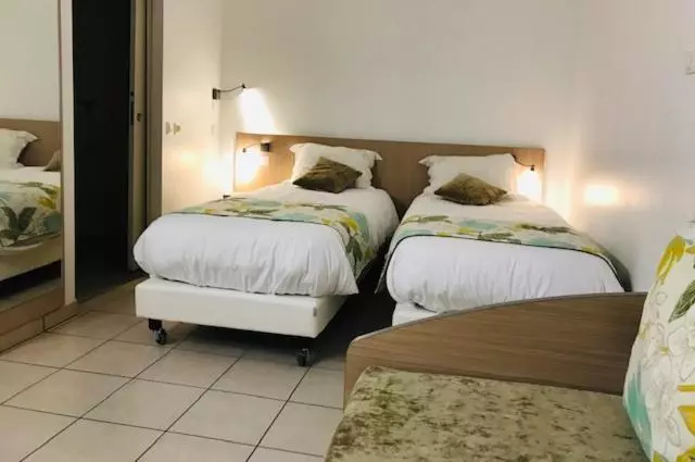 فندق Au Beaujolais Saint Jean