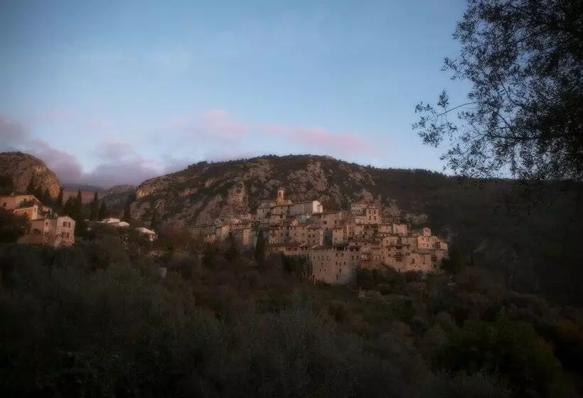 فندق Auberge De La Madone