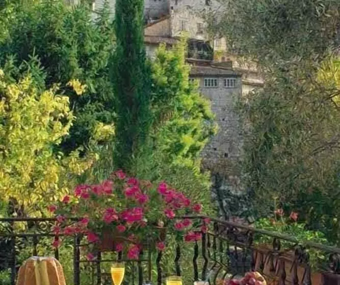 فندق Auberge De La Madone