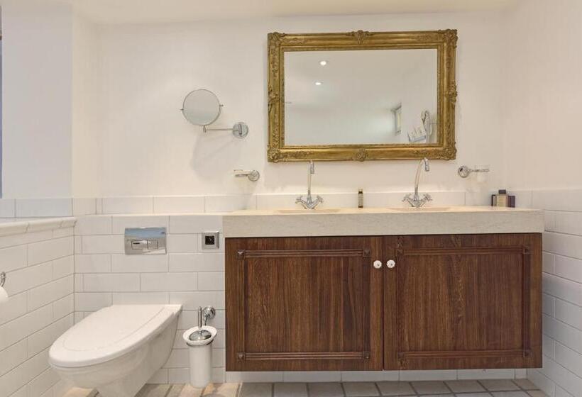 هتل Château Le Cagnard