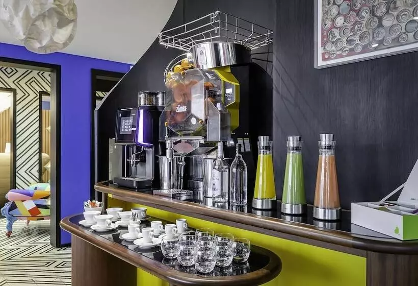 ホテル Du Ministere