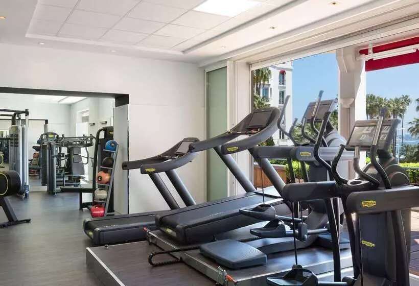 فندق Hôtel Barrière Le Majestic Cannes