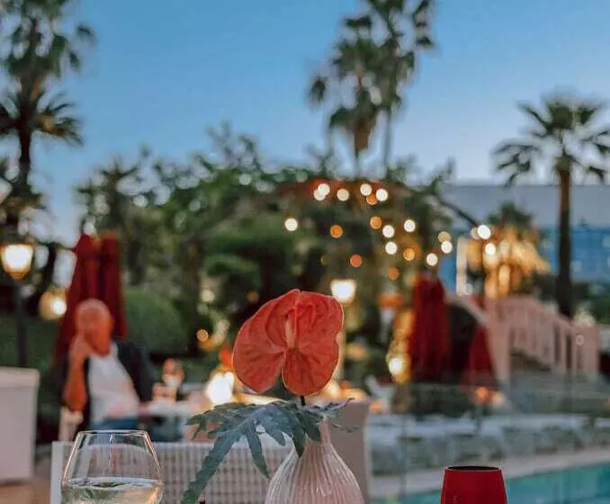 فندق Hôtel Barrière Le Majestic Cannes