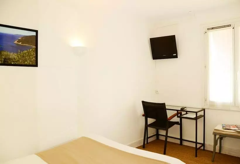 فندق Hôtel L Oustaou