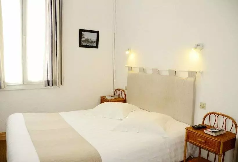 فندق Hôtel L Oustaou