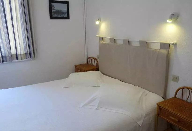 فندق Hôtel L Oustaou