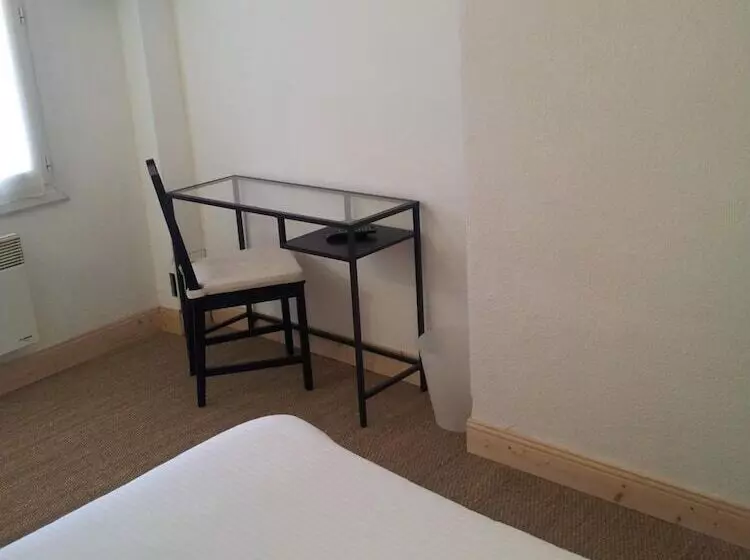 فندق Hôtel L Oustaou