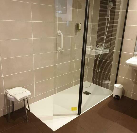 ホテル Hôtel Les Prateaux