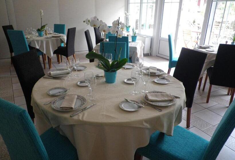 ホテル Hôtel Les Prateaux