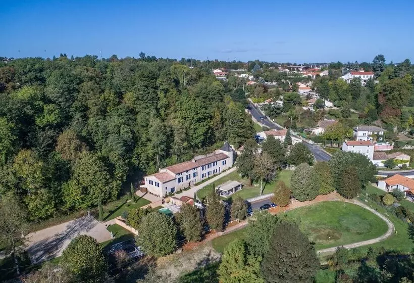 בית מלון כפרי Hôtel Saint Martin   La Maison Younan