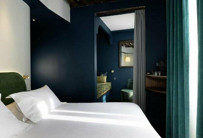 هتل L De Lutece Notre Dame