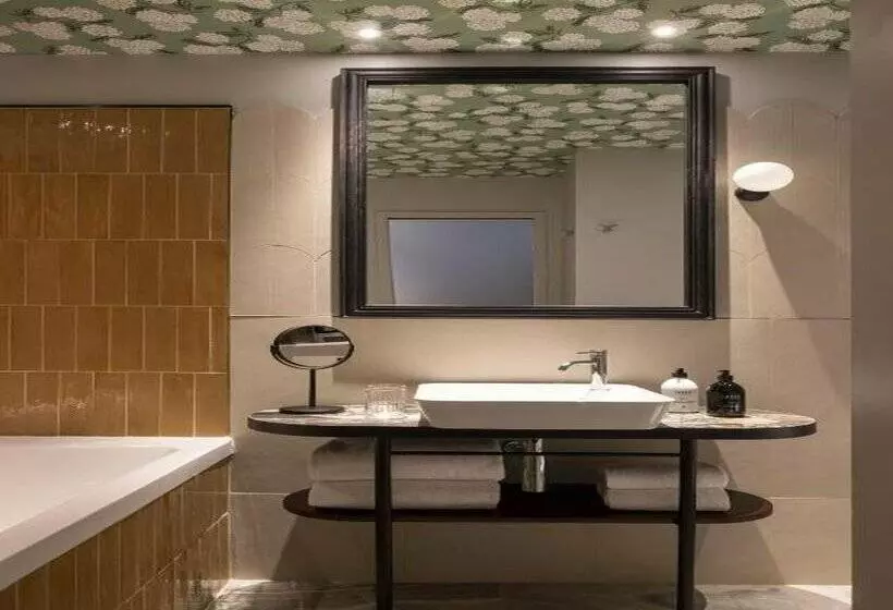 ホテル L De Lutece Notre Dame