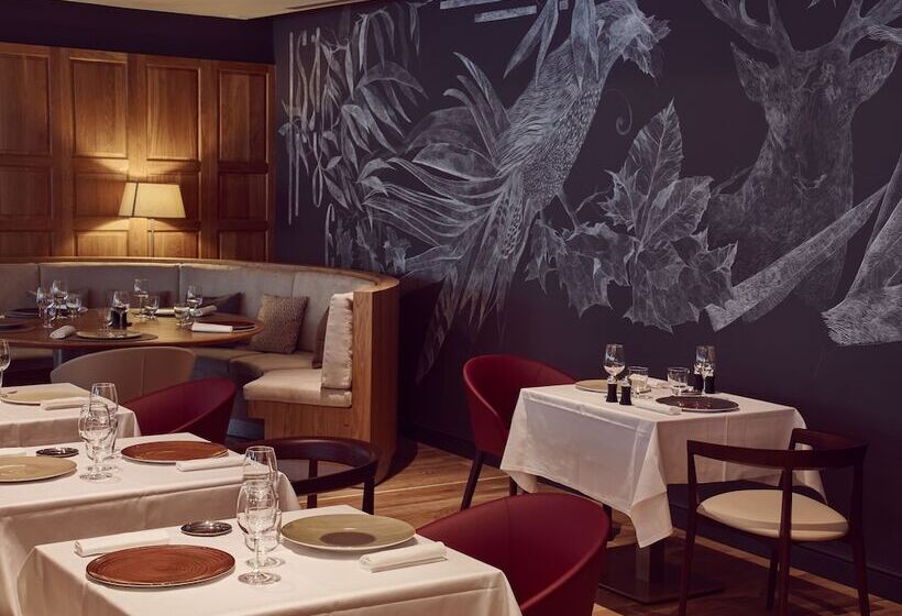 فندق Hôtel De Cavoye